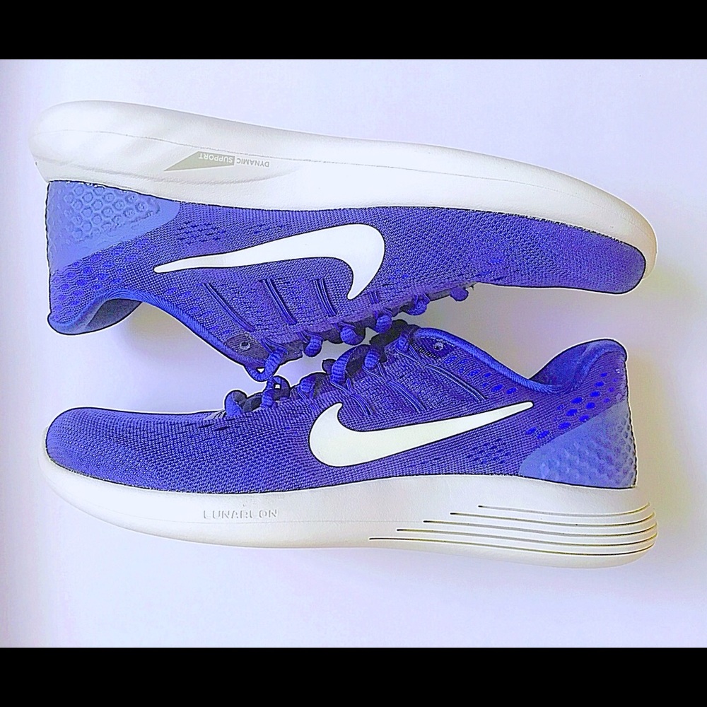 Brand new women’s size 8 Nike running shoes